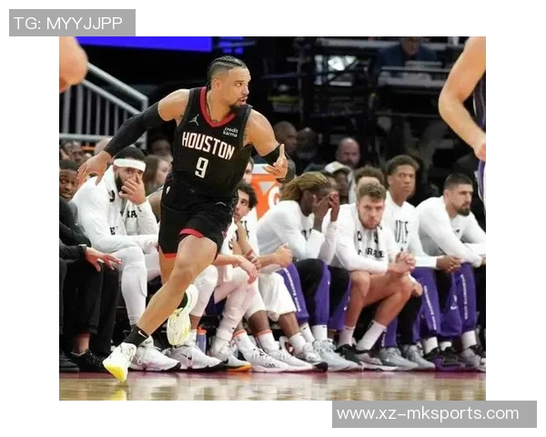 狄龙赞布克突破能力与防守智慧助力队友成长与发展